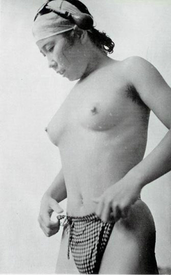 【画像あり】昭和の｢海女さん｣がお仕事してる写真が発見される。マジかぁｗｗｗｗｗｗｗｗｗ・23枚目