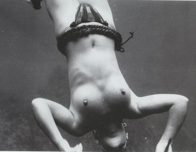 【画像あり】昭和の｢海女さん｣がお仕事してる写真が発見される。マジかぁｗｗｗｗｗｗｗｗｗ・26枚目
