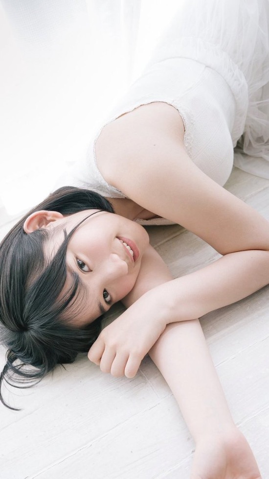 AKB48を引退した矢作萌夏ちゃん(17)のFカップ巨乳をじっくり眺める画像まとめｗｗｗｗｗ(40枚)・35枚目