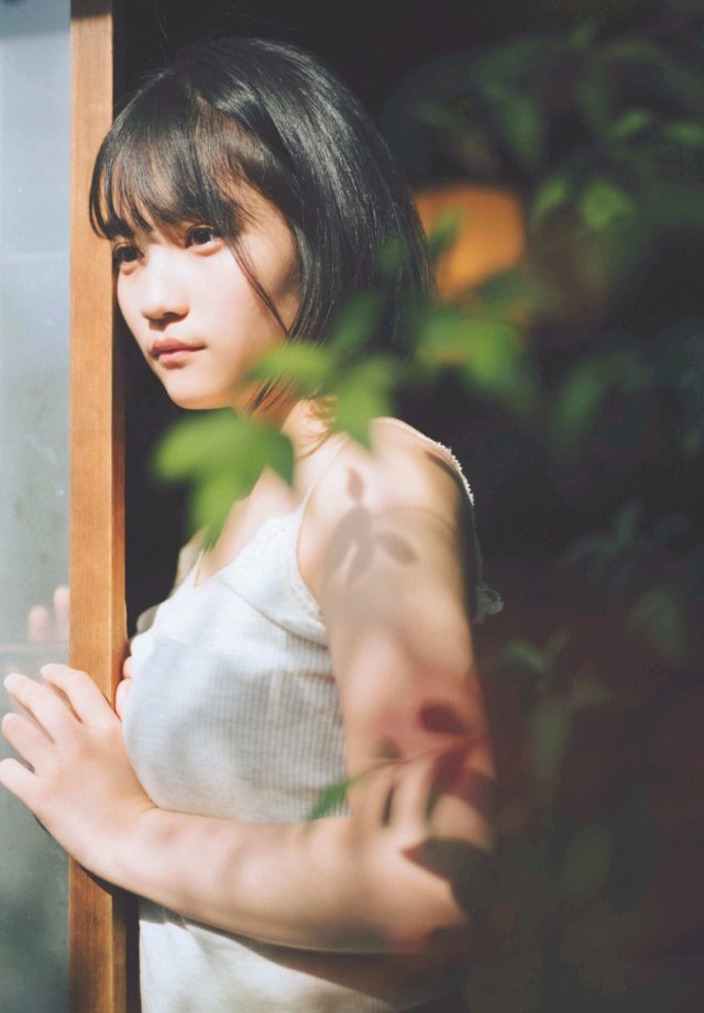 AKB48を引退した矢作萌夏ちゃん(17)のFカップ巨乳をじっくり眺める画像まとめｗｗｗｗｗ(40枚)・37枚目